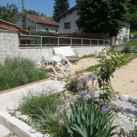 Bryan Appartamento Saint-Jean-en-Royans Esterno foto
