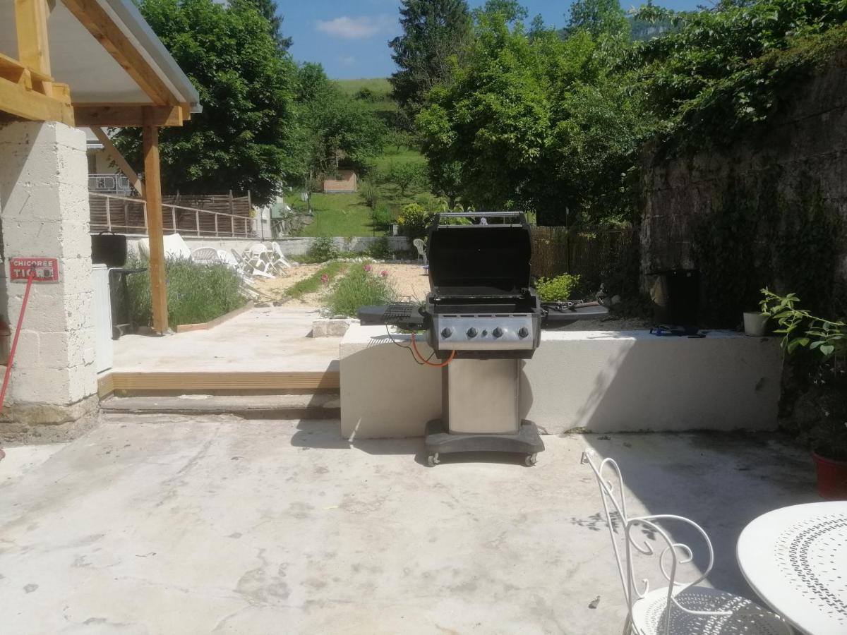 Bryan Appartamento Saint-Jean-en-Royans Esterno foto